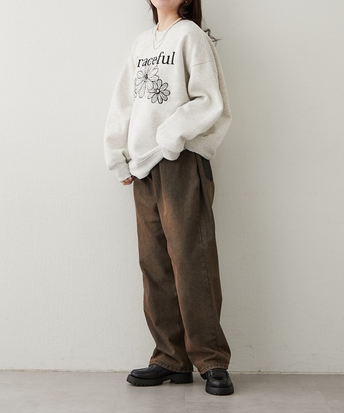 continuer de NICE CLAUP(コンティニューデナイスクラップ)の「裏起毛フラワー刺繍スウェット(スウェット・レディース・スミクロ/オートミール/ブラウン・FREE)」の17枚目の写真