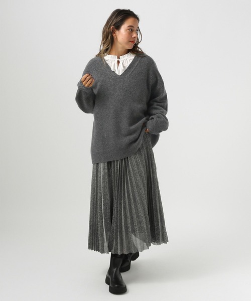 BAYFLOW（ベイフロー）の「[軽くあたたかな着心地]ジーロンラムVネックプルオーバー（ニット/セーター・レディース・ベージュ/チャコール・FREE）」の11枚目の写真