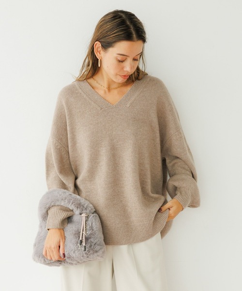 BAYFLOW（ベイフロー）の「[軽くあたたかな着心地]ジーロンラムVネックプルオーバー（ニット/セーター・レディース・ベージュ/チャコール・FREE）」の19枚目の写真