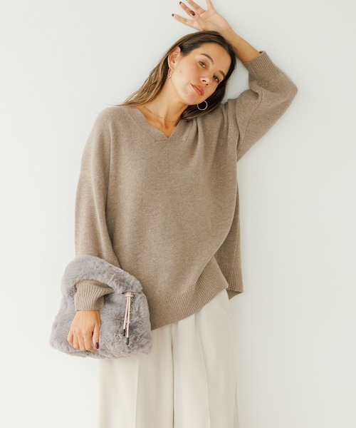 BAYFLOW（ベイフロー）の「[軽くあたたかな着心地]ジーロンラムVネックプルオーバー（ニット/セーター・レディース・ベージュ/チャコール・FREE）」の20枚目の写真