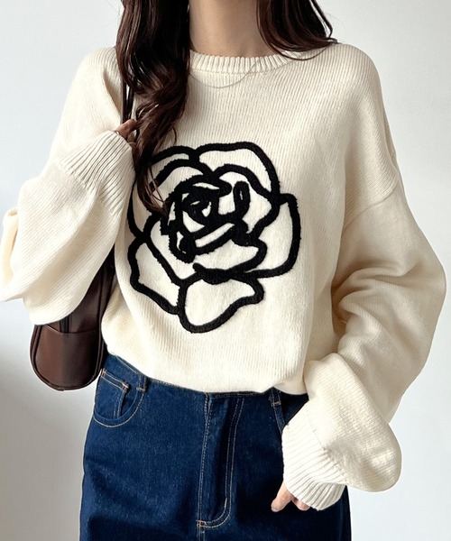 Futier land(フューティアランド)の「バラ相良刺繍ビッグニットプルオーバー(ニット/セーター・レディース・アイボリー/ブラック・FREE)」の1枚目の写真