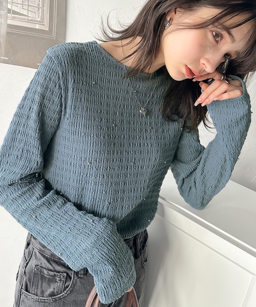 classicalelf（クラシカルエルフ）の「程よい甘さが可愛い。ビジュードットが煌めくシャーリング風長袖トップス（Tシャツ/カットソー・レディース・ブルー/ダークグレー/ブラック/グレイッシュベージュ/アイボリー・LARGE/MEDIUM/SMALL/X-LARGE）」の12枚目の写真