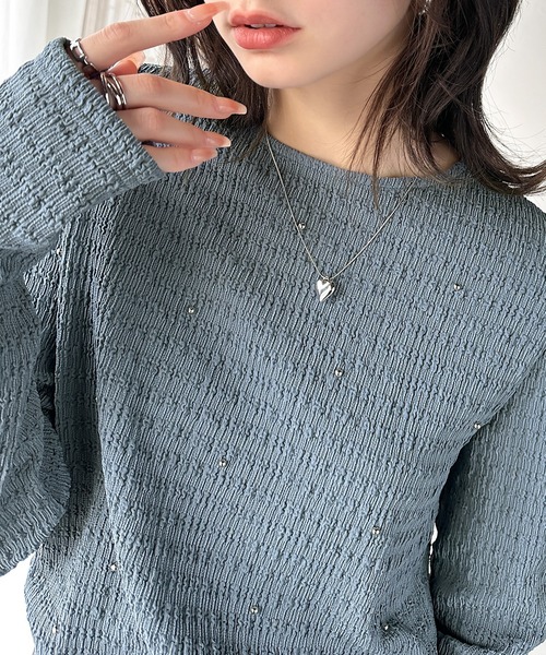 classicalelf（クラシカルエルフ）の「程よい甘さが可愛い。ビジュードットが煌めくシャーリング風長袖トップス（Tシャツ/カットソー・レディース・ブルー/ダークグレー/ブラック/グレイッシュベージュ/アイボリー・LARGE/MEDIUM/SMALL/X-LARGE）」の13枚目の写真