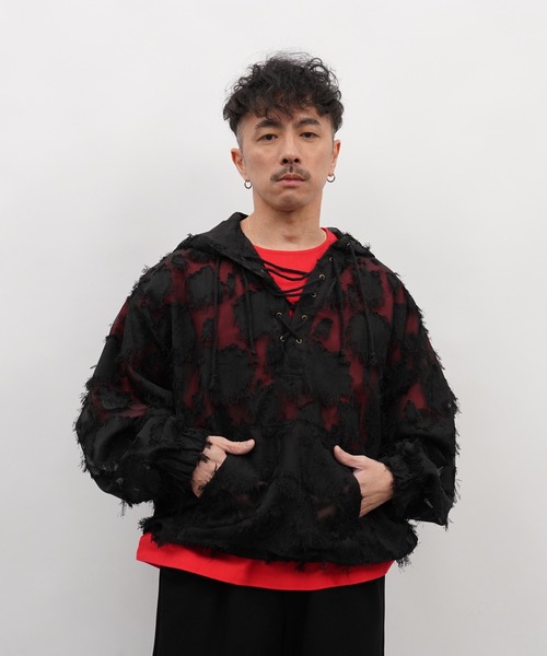 Aphlotus(アプロタス)の「フリンジジャガード レースアップ シアー プルパーカー(パーカー・メンズ・ブラック/アイボリー・SMALL/MEDIUM/LARGE)」の1枚目の写真