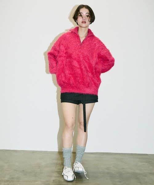 Clum(クルム)の「half zip mohair like over size knit / ハーフジップモヘアライクオーバーサイズニット(スウェット・レディース・ピンク/ホワイト/ブラック・SMALL/MEDIUM)」の17枚目の写真