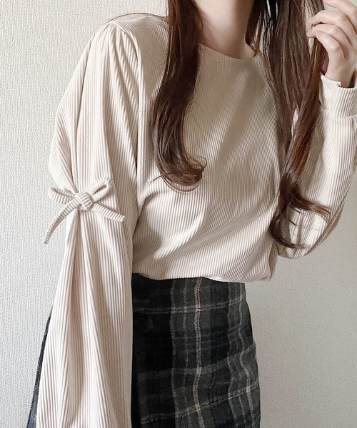 Nana(ナナ)の「コーデュロイリボントップス(Tシャツ/カットソー・レディース・ベージュ/チャコールグレー・FREE)」の4枚目の写真
