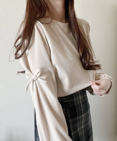 Nana(ナナ)の「コーデュロイリボントップス(Tシャツ/カットソー・レディース・ベージュ/チャコールグレー・FREE)」の7枚目の写真