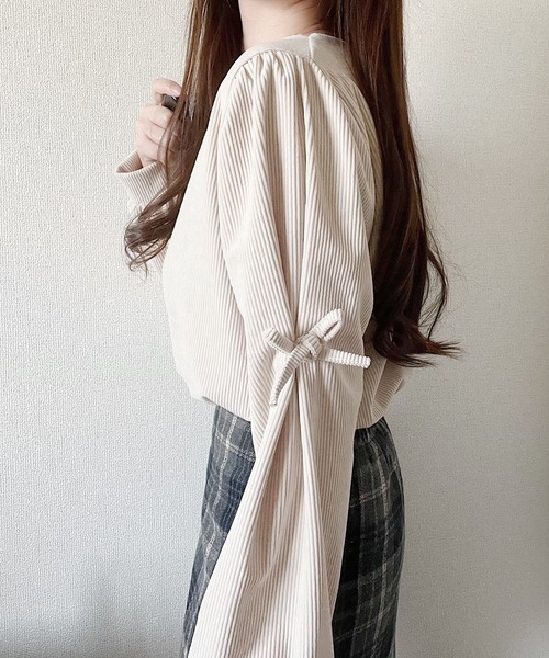 Nana(ナナ)の「コーデュロイリボントップス(Tシャツ/カットソー・レディース・ベージュ/チャコールグレー・FREE)」の9枚目の写真