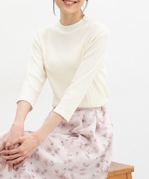 Honeys(ハニーズ)の「【UVカット】7分袖ハイネックTシャツ(Tシャツ/カットソー・レディース・オフホワイト/ブルー/アイボリー/ブラック/ピンク/ライトグリーン/キャメル・L/LL/M/S)」の2枚目の写真