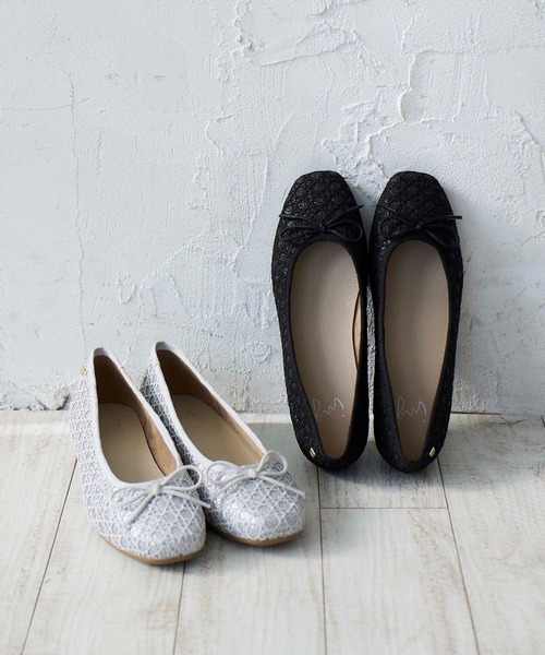 ing（イング）の「リラックスバレエシューズ（バレエシューズ・レディース・シルバー系その他7/イエロー/ブラック系その他/アイボリー/ブラック/アンティークゴールド/霜降りグレー・24cm/23.5cm/23cm/22.5cm/25cm/24.5cm）」の13枚目の写真