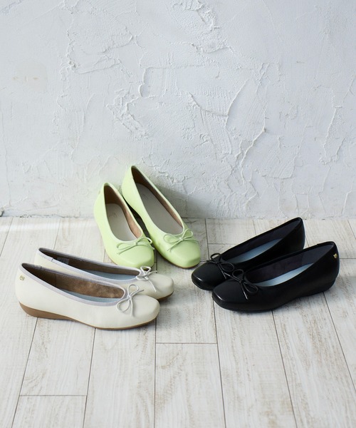 ing（イング）の「リラックスバレエシューズ（バレエシューズ・レディース・シルバー系その他7/イエロー/ブラック系その他/アイボリー/ブラック/アンティークゴールド/霜降りグレー・24cm/23.5cm/23cm/22.5cm/25cm/24.5cm）」の14枚目の写真