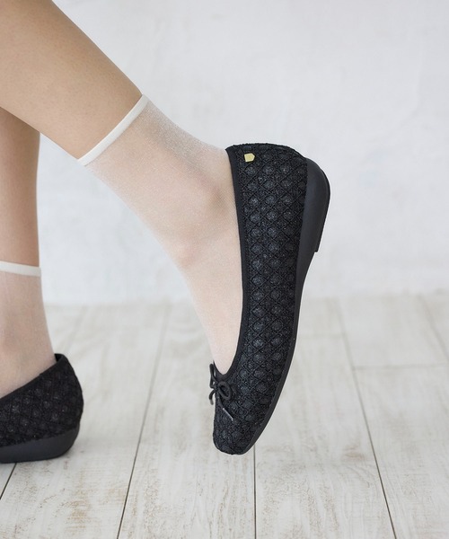 ing（イング）の「リラックスバレエシューズ（バレエシューズ・レディース・シルバー系その他7/イエロー/ブラック系その他/アイボリー/ブラック/アンティークゴールド/霜降りグレー・24cm/23.5cm/23cm/22.5cm/25cm/24.5cm）」の22枚目の写真