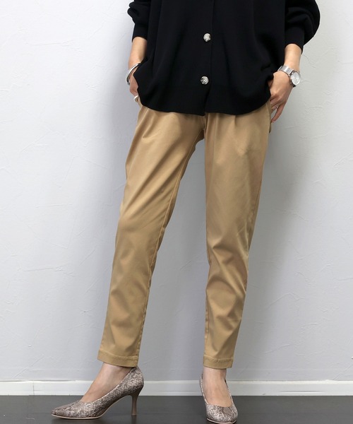 Aletta vita（アレッタビータ）の「極伸びストレッチテーパードパンツ（その他パンツ・レディース・オフホワイト/ブルー/ブラック/カーキ/グリーン/ベージュ/チャコール/ネイビー/ホワイト・XS/S/M/L）」の5枚目の写真