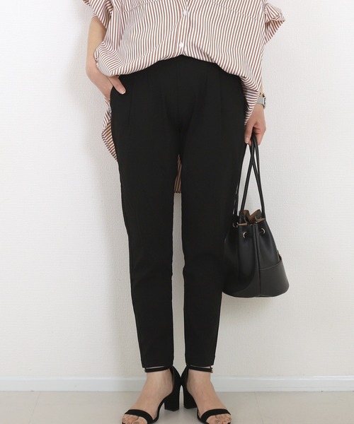 Aletta vita（アレッタビータ）の「極伸びストレッチテーパードパンツ（その他パンツ・レディース・オフホワイト/ブルー/ブラック/カーキ/グリーン/ベージュ/チャコール/ネイビー/ホワイト・XS/S/M/L）」の3枚目の写真