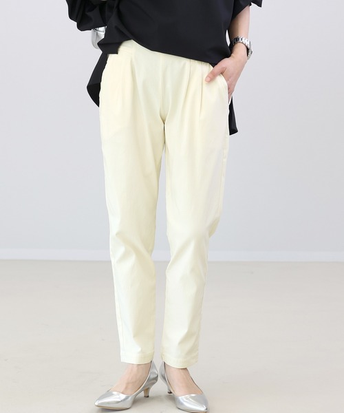 Aletta vita（アレッタビータ）の「極伸びストレッチテーパードパンツ（その他パンツ・レディース・オフホワイト/ブルー/ブラック/カーキ/グリーン/ベージュ/チャコール/ネイビー/ホワイト・XS/S/M/L）」の14枚目の写真