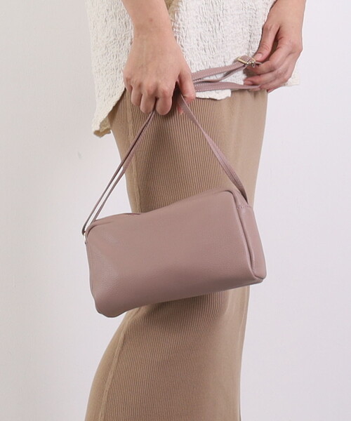 COOCO（クーコ）の「【牛革】シュリンクレザー横型ＢＯＸショルダーバッグ（ショルダーバッグ・レディース・オフホワイト/シルバー/ライトピンク/ブラック/グレー系/ブルー・FREE）」の5枚目の写真