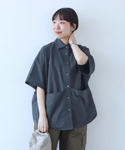 PAR ICI(パーリッシィ)の「コットンリネン 半袖ガーデンシャツ(シャツ/ブラウス・レディース・アイボリー/ブラック/グレー・FREE)」の3枚目の写真