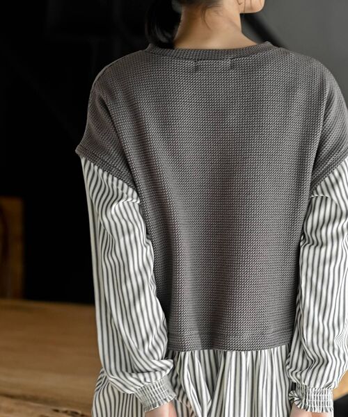 rps（アールピーエス）の「ニットソーベストレイヤード風チュニック（チュニック・レディース・グレー/チャコールグレー/ネイビー・フリー）」の16枚目の写真