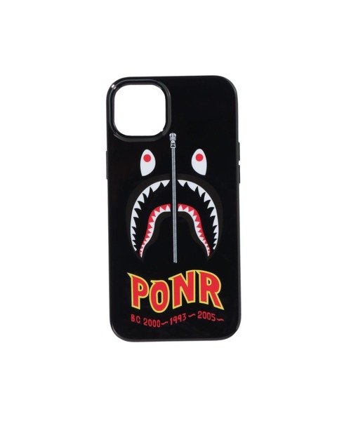 A BATHING APE(アベイシングエイプ)の「2ND SHARK IPHONE 14 PLUS CASE(スマホケース/カバー・メンズ・ブラック・FREE)」の1枚目の写真