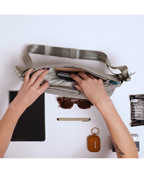 CHROME（クローム）の「［ CHROME / クローム ］SABIN 6L SLING / サビン 6L スリング 耐水 6L ボディバッグ ウェストポーチ（ボディバッグ/ウエストポーチ・メンズ・ベージュ・FREE）」の12枚目の写真