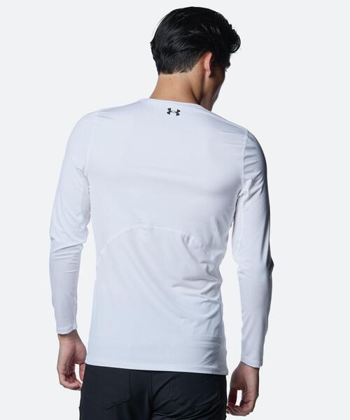 UNDER ARMOUR(アンダーアーマー)の「UAヒートギア フィッティド ロングスリーブ Vネックシャツ(ゴルフ/メンズ)(Tシャツ/カットソー・メンズ・ホワイト・3XL)」の2枚目の写真