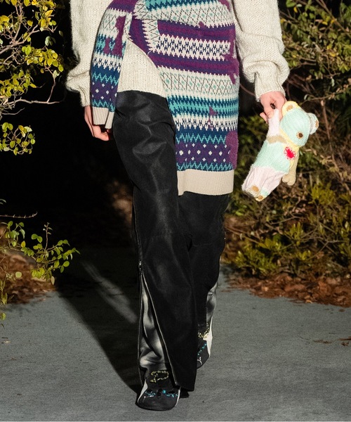 amok（アモク）の「FLOCKING ECO LEATHER PANTS（その他パンツ・メンズ・ブラック/イエロー・S/M/L）」の4枚目の写真