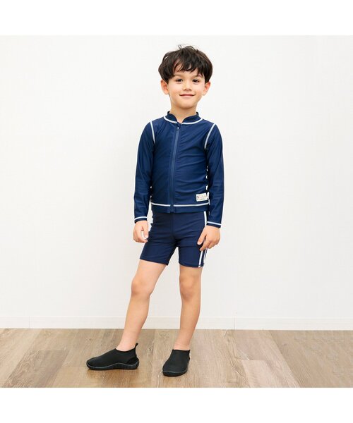 BREEZE（ブリーズ）の「【UVカット/ジュニア対応】前開き長袖ラッシュガード（ラッシュガード・キッズ・ターコイズブルー/ネイビー/レインボー・80/90/100/110/120/130/140/150）」の6枚目の写真