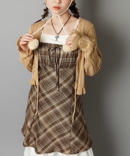 SPINNS（スピンズ）の「チェックリボンミニキャミワンピース（ワンピース・レディース・ブラック/サックスブルー/ベージュ/ブラウン・ONESIZE）」の12枚目の写真