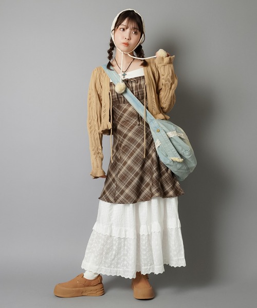 SPINNS（スピンズ）の「チェックリボンミニキャミワンピース（ワンピース・レディース・ブラック/サックスブルー/ベージュ/ブラウン・ONESIZE）」の20枚目の写真