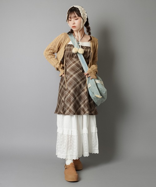 SPINNS（スピンズ）の「チェックリボンミニキャミワンピース（ワンピース・レディース・ブラック/サックスブルー/ベージュ/ブラウン・ONESIZE）」の21枚目の写真