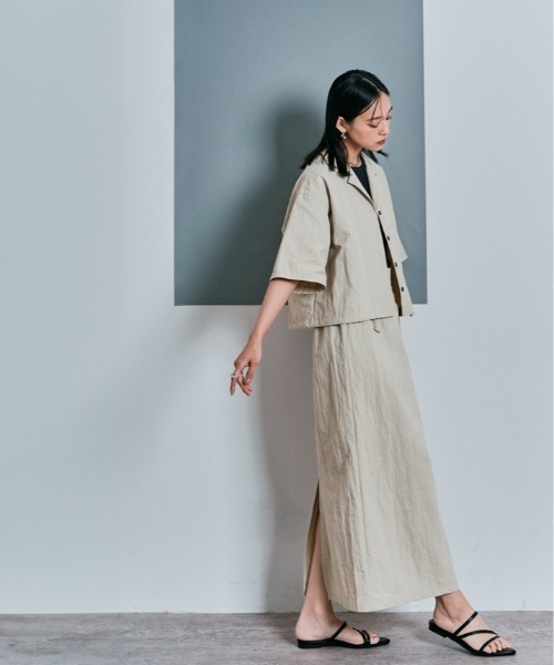 W:Huku(フーク)の「撥水 サファリシャツ ショート丈 ジャケット / 半袖 ハーフスリーブ(ノーカラージャケット・レディース・グレー/ベージュ系/ブラック・M/L)」の22枚目の写真