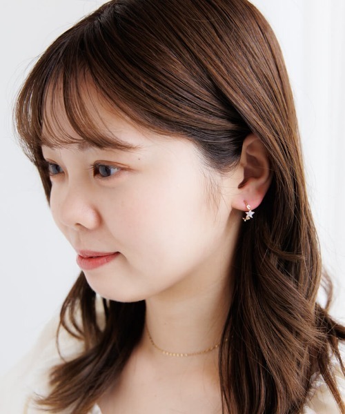 flower（フラワー）の「バイオレットフラワーピアス（ピアス（両耳用）・レディース・ゴールド・FREE）」の4枚目の写真