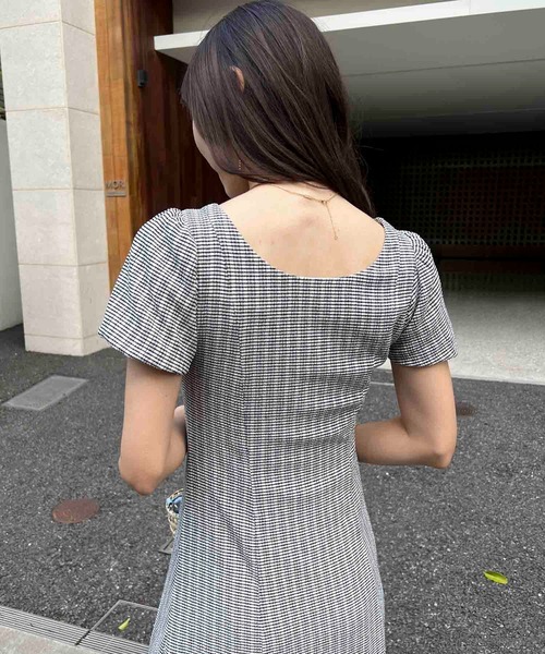 NOELA（ノエラ）の「【WEB限定カラーあり】スクエアネックカットワンピース（ワンピース・レディース・その他1/その他2/ブラック・フリー）」の8枚目の写真