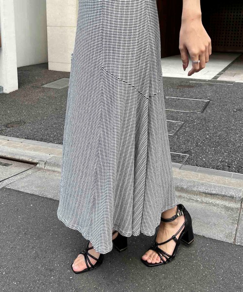 NOELA（ノエラ）の「【WEB限定カラーあり】スクエアネックカットワンピース（ワンピース・レディース・その他1/その他2/ブラック・フリー）」の9枚目の写真