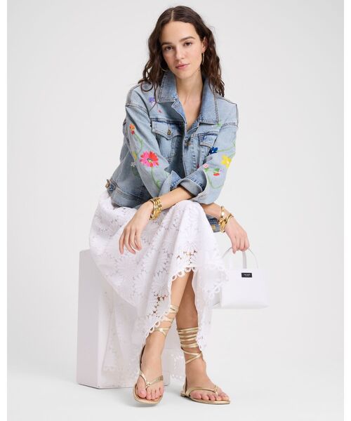 kate spade new york(ケイトスペード ニューヨーク)の「フローラル エンブロイダード ジーン ジャケット(デニムジャケット・レディース・ブルー・MEDIUM/SMALL/X-SMALL)」の4枚目の写真