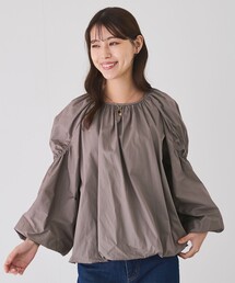 袖ギャザー長袖ブラウス