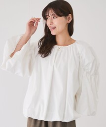 袖ギャザー長袖ブラウス
