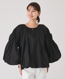 袖ギャザー長袖ブラウス