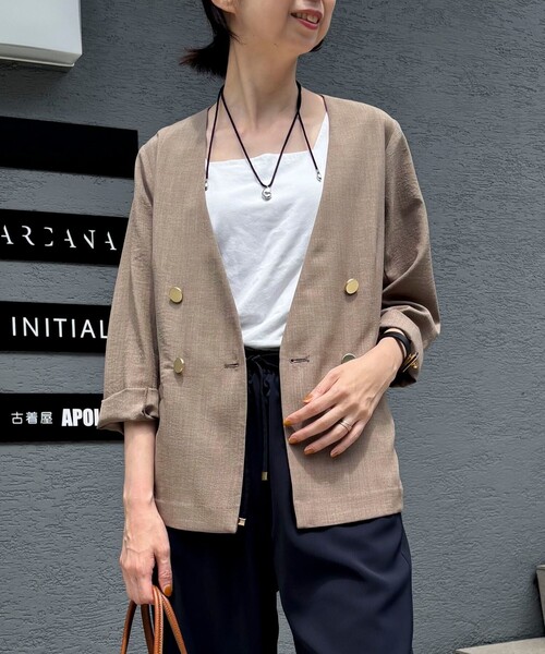 MICO COULIER（ミコクリエ）の「サップノーカラージャケット（ノーカラージャケット・レディース・キャメル/グレイッシュベージュ/チャコールグレー・38）」の14枚目の写真