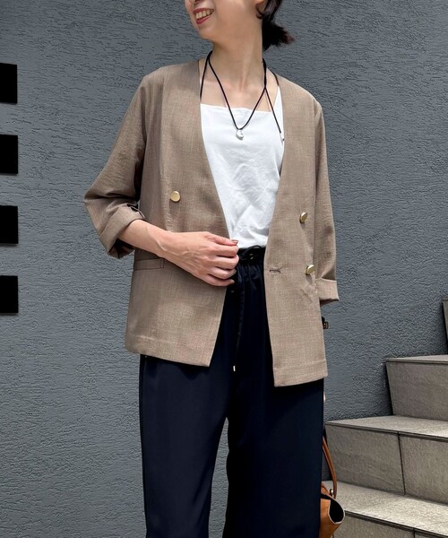 MICO COULIER（ミコクリエ）の「サップノーカラージャケット（ノーカラージャケット・レディース・キャメル/グレイッシュベージュ/チャコールグレー・38）」の17枚目の写真