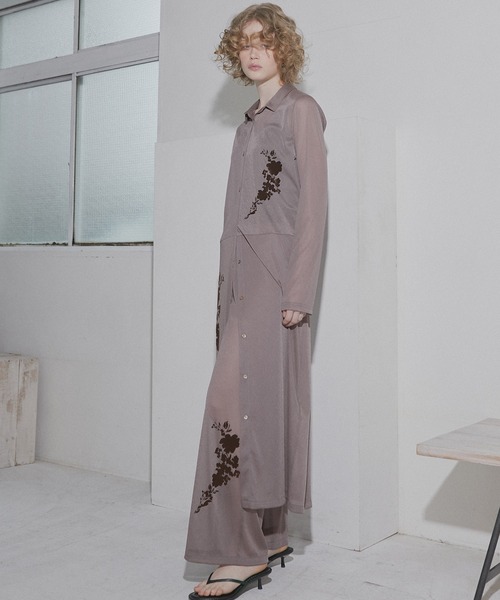 LE CIEL BLEU(ルシェルブルー)の「シアーリラックスパンツwフロックフラワー / Sheer Relax Pant w/Flocked Flower(その他パンツ・レディース・グレー/ブラウン/ブラック・34/36/38)」の6枚目の写真