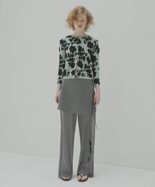 LE CIEL BLEU(ルシェルブルー)の「シアーリラックスパンツwフロックフラワー / Sheer Relax Pant w/Flocked Flower(その他パンツ・レディース・グレー/ブラウン/ブラック・34/36/38)」の5枚目の写真