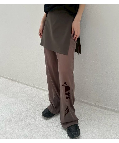 LE CIEL BLEU(ルシェルブルー)の「シアーリラックスパンツwフロックフラワー / Sheer Relax Pant w/Flocked Flower(その他パンツ・レディース・グレー/ブラウン/ブラック・34/36/38)」の7枚目の写真
