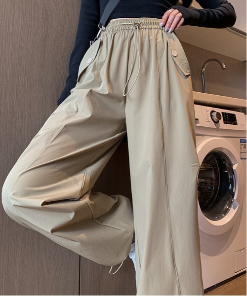 NiiNa(ニーナ)の「【 NiiNa / ニーナ 】ハイウェストゴムミリタリーパンツ(その他パンツ・レディース・グレー/カーキ/ベージュ/ブラック/グレイッシュベージュ・LARGE/MEDIUM/SMALL)」の3枚目の写真