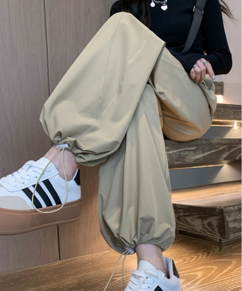 NiiNa(ニーナ)の「【 NiiNa / ニーナ 】ハイウェストゴムミリタリーパンツ(その他パンツ・レディース・グレー/カーキ/ベージュ/ブラック/グレイッシュベージュ・LARGE/MEDIUM/SMALL)」の6枚目の写真