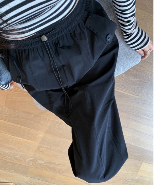 NiiNa(ニーナ)の「【 NiiNa / ニーナ 】ハイウェストゴムミリタリーパンツ(その他パンツ・レディース・グレー/カーキ/ベージュ/ブラック/グレイッシュベージュ・LARGE/MEDIUM/SMALL)」の10枚目の写真