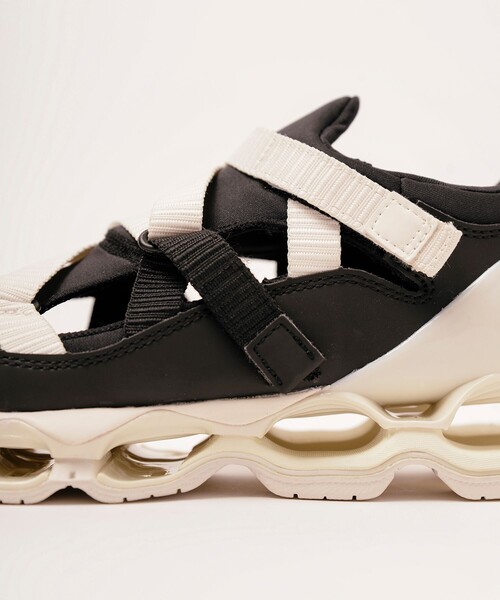 MIZUNO（ミズノ　）の「【MIZUNO(ミズノ)】WAVE PROPHECY STRAP（スニーカー・レディース・ブラック/ブラック系その他・23/24/25）」の8枚目の写真