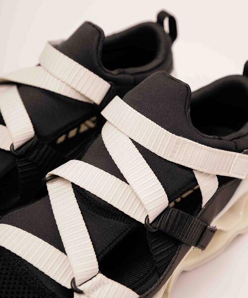 MIZUNO(ミズノ)】WAVE PROPHECY STRAP（スニーカー）｜MIZUNO