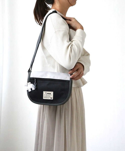 moz(モズ)の「moz モズ ZZEI-24 フラップショルダーバッグ(ショルダーバッグ・レディース・ネイビー/ブラック/ベージュ系その他/グレー×ピンク/トリコロール/グレー系その他/ブラック×ベージュ・FREE)」の8枚目の写真