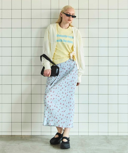 MAISON SPECIAL(メゾンスペシャル)の「Small Flower Pleated Dress/スモールフラワープリーツワンピース■セットアップ対応■(ワンピース・レディース・ブラック/ブルー・36/38)」の4枚目の写真